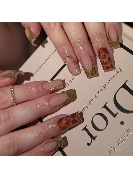 Wild Canvas Multicolor Nails