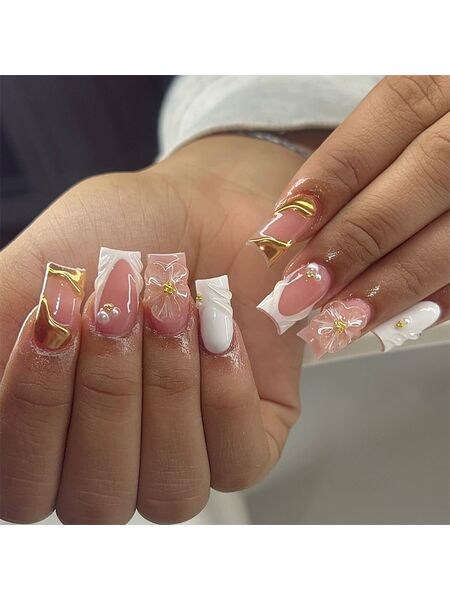 Noble Floral Pink Nails