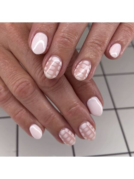 Polka Dream Pink Nails