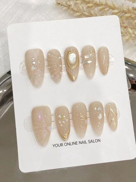 Champagne Glitter Beige Nails