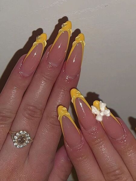 Sunny Vibes Yellow Nails