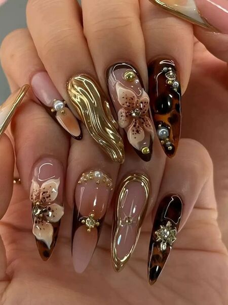 Mocha Waves Brown Nails