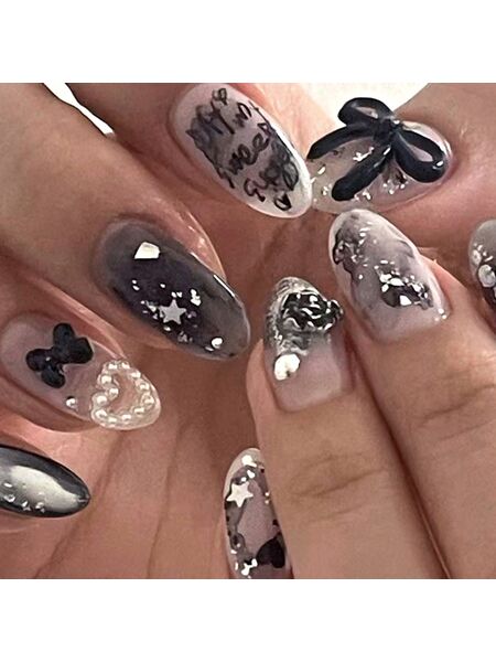 Bow Black Nails