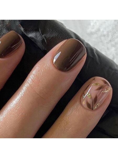 Leaf Pure Brown Nails