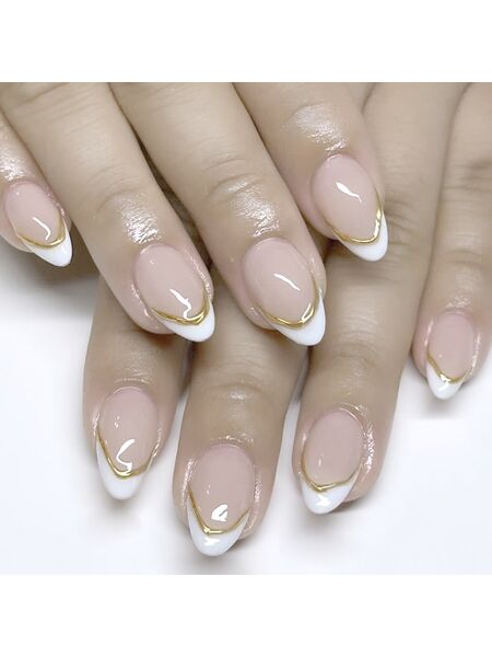 Gold Stripe Pink Nails