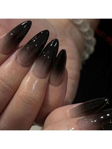 Gradient Black Nails