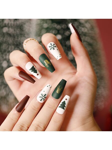 Christmas Inspired Green Nails