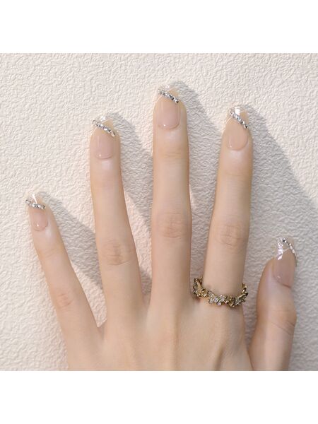 Diamond Nude Beige Nails