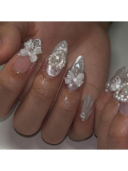 Diamond Bow Silver Nails
